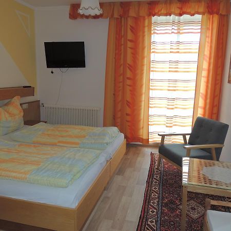 Kirchenwirt Inn Kreuzen  Экстерьер фото