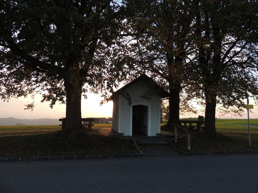Kirchenwirt Inn Kreuzen  Экстерьер фото
